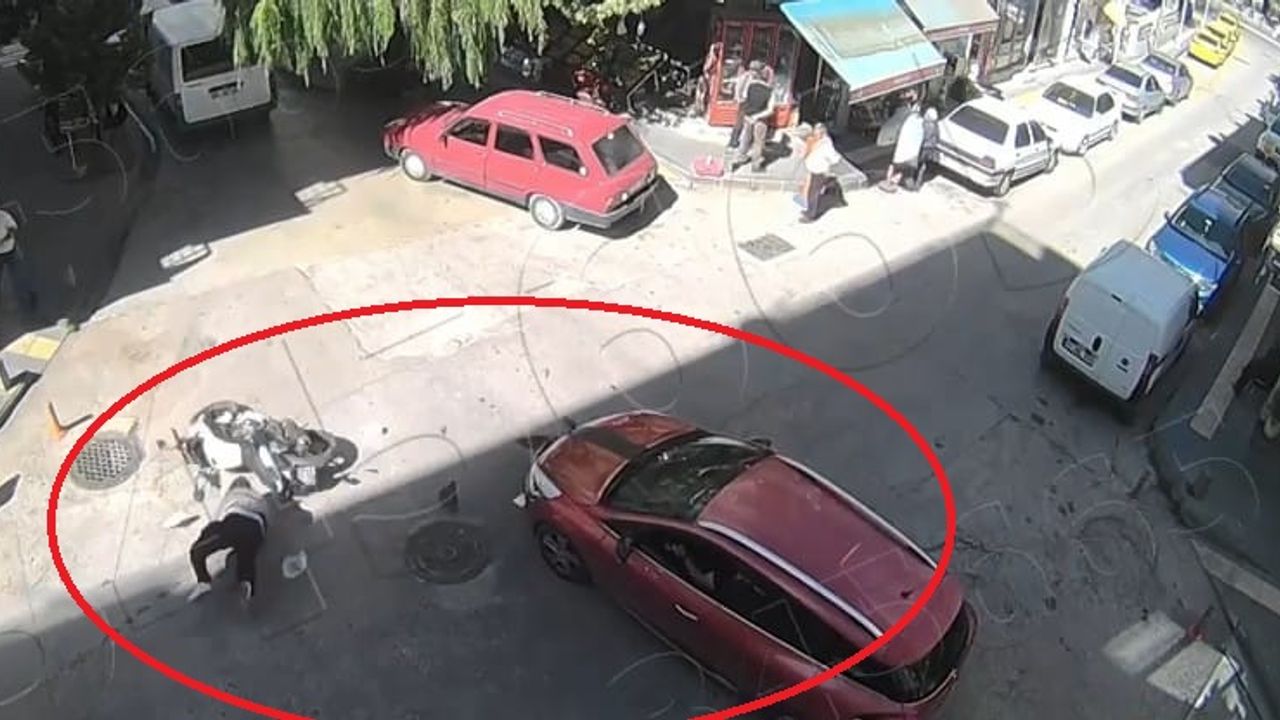 Otomobille çarpışan motosikletin sürücüsü yaralandı
